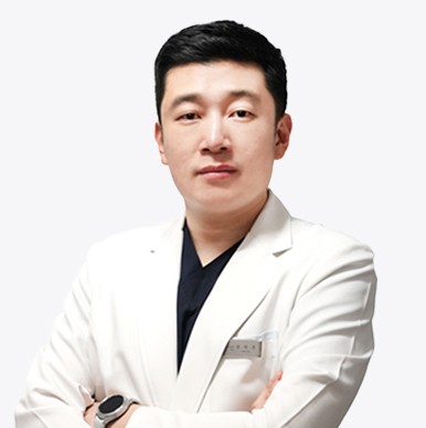Hyundai эмнэлгийн эмч Кан Ин Хо